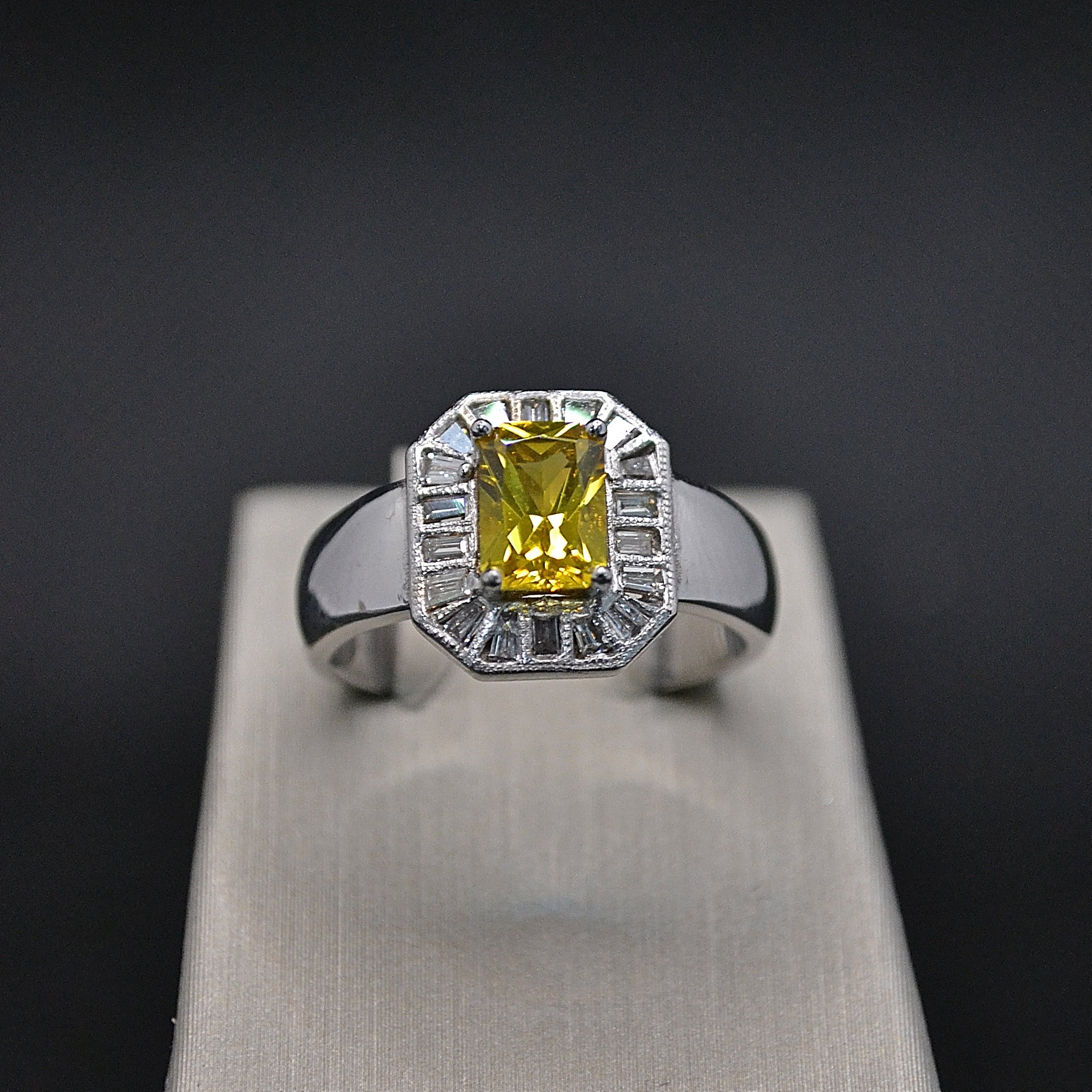 YELLOW SAPPHIRE AND DIAMOND RING | Fine Jewels Online | Jewellery |  Sotheby's
